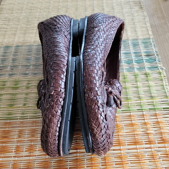 COLE HAAN MENS LEATHER TASSEL LOAFERS - Picture 11 of 12